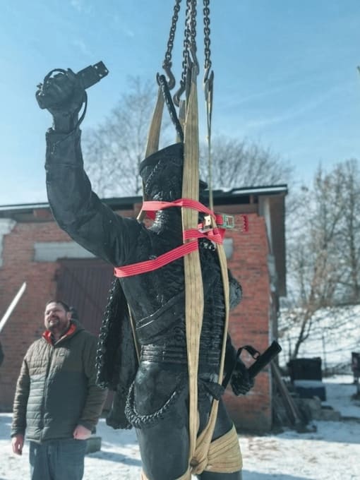 Памятник герою Ивану Дорохову в Верее забрали на реставрацию