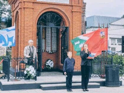 Свечи памяти объединили Наро-Фоминск: В округе прошли акции ко Дню скорби