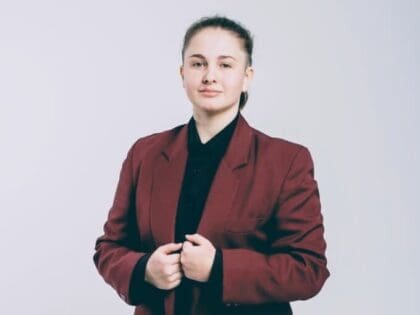 Выпускница из Наро-Фоминска набрала 100 баллов на ЕГЭ по информатике Выпускница из Наро-Фоминска набрала 100 баллов на ЕГЭ по информатике