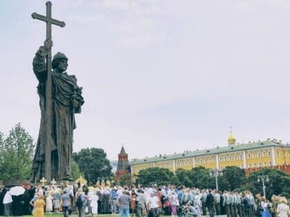 Князь Владимир и 1037 лет русского выбора: как крещение Руси создало нашу цивилизацию
