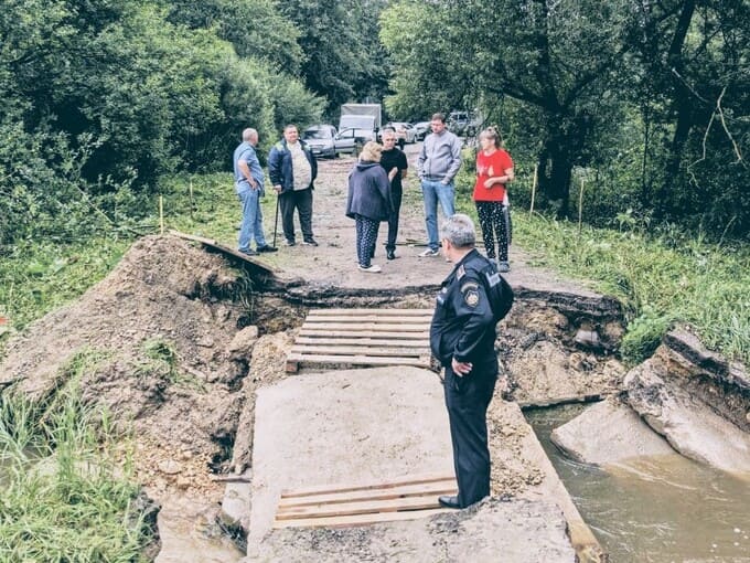 Два моста под водой: как Наро-Фоминск справляется с последствиями ливней