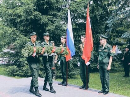 76 имен вернули из забвения: в Бурцево обновили Мемориал павшим воинам