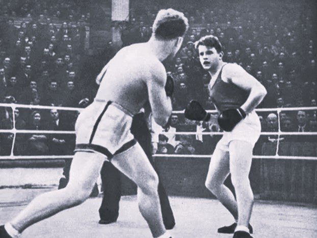 Чемпион СССР по боксу Николай Штейн. Его бой закончился под Наро-Фоминском Чемпион СССР по боксу Николай Штейн. Его бой закончился под Наро-Фоминском