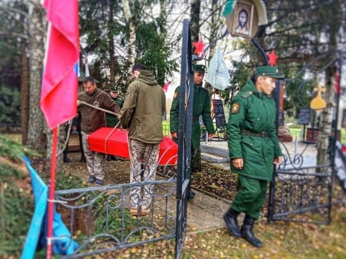 Политрук 33-й армии перезахоронен в Митяево