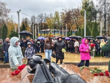 Обновление мемориала «Черный тюльпан» в Наро-Фоминске. Фото: ТУ Наро-Фоминск / ВКонтакте