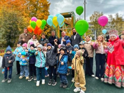 В Наро-Фоминске открыли детскую площадку, которую просили всем двором Новая детская площадка в Наро-Фоминске на Латышской