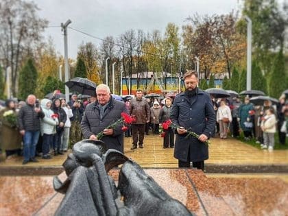 Обновление мемориала «Черный тюльпан» в Наро-Фоминске. Фото: ТУ Наро-Фоминск / ВКонтакте