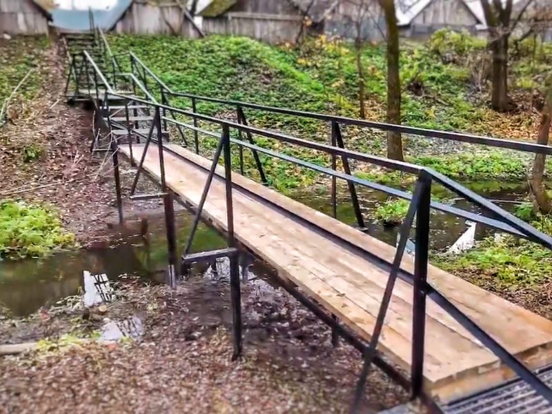 Два новых пешеходных моста построили в Архангельском Два новых пешеходных моста построили в Архангельском