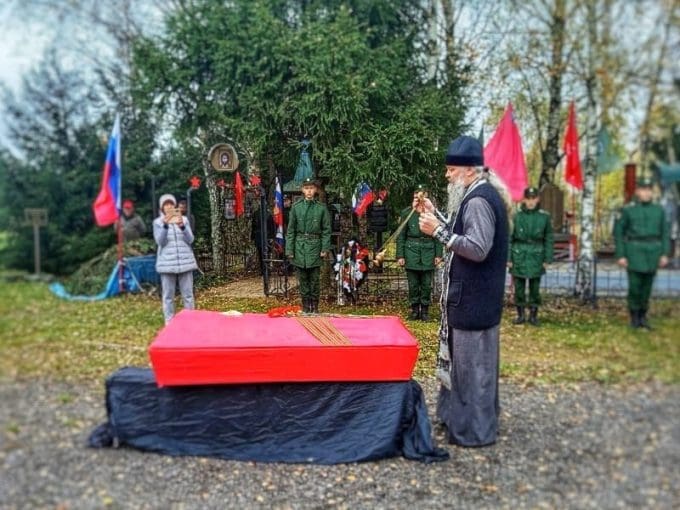 Политрук 33-й армии перезахоронен в Митяево