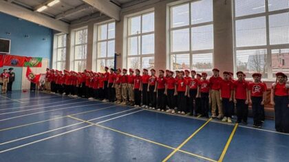 В Наро-Фоминске новому отряду юнармейцев вручили удостоверения. Фото: Совет депутатов Наро-Фоминский городской округ / ВКонтакте