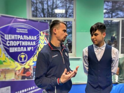 Ярослав Ткалич встретился со школьниками Наро-Фоминска. Фото: Совет депутатов Наро-Фоминский городской округ / ВКонтакте