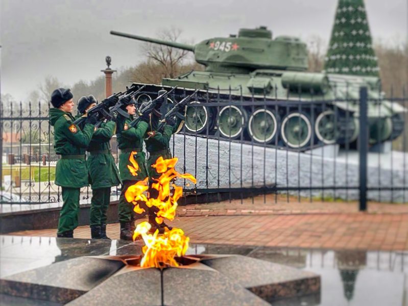 В Наро-Фоминске возложили цветы в честь годовщины контрнаступления