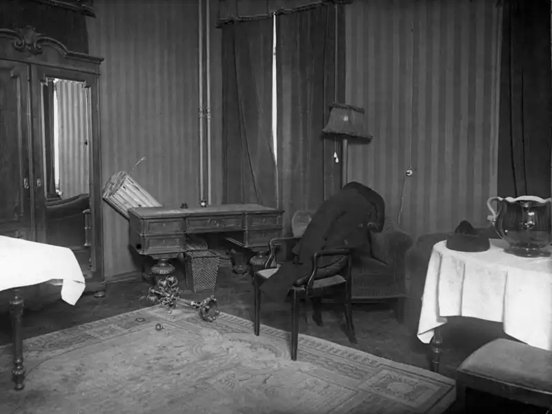 Пятый номер гостиницы Англетер, где Есенин совершил самоубийство