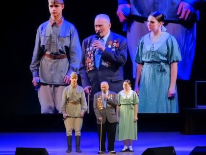 103-летний ветеран выступил в ЦДК «Звезда» в Наро-Фоминске