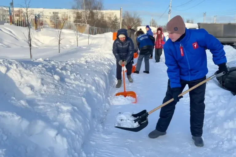 Снежный субботник в Наро-Фоминске: рекордный снег 2026