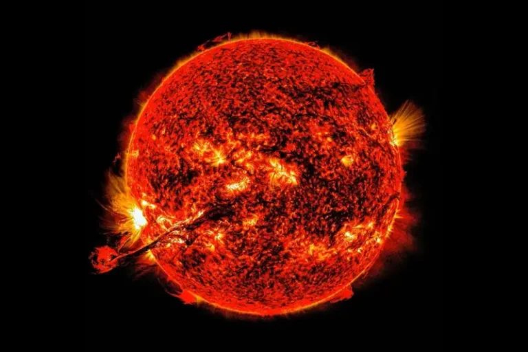 Радиационный шторм S4 у Земли: рекорд за 24 года