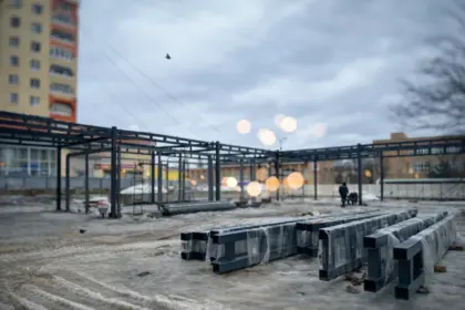 Молодёжную площадь в Наро-Фоминске сдадут в два этапа: входную зону — ко Дню города, остальное — осенью