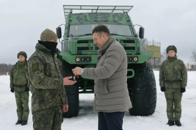 Медицинский вездеход-амфибия «вездеКОТ» компании «Эннера» для эвакуации раненых на СВО