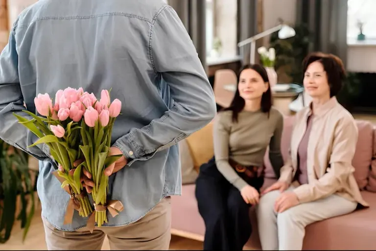 Премия женщинам к 8 Марта: предложение депутата Госдумы